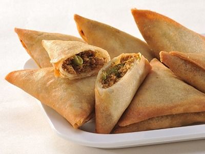 Meat Sambousek 4 Pieces