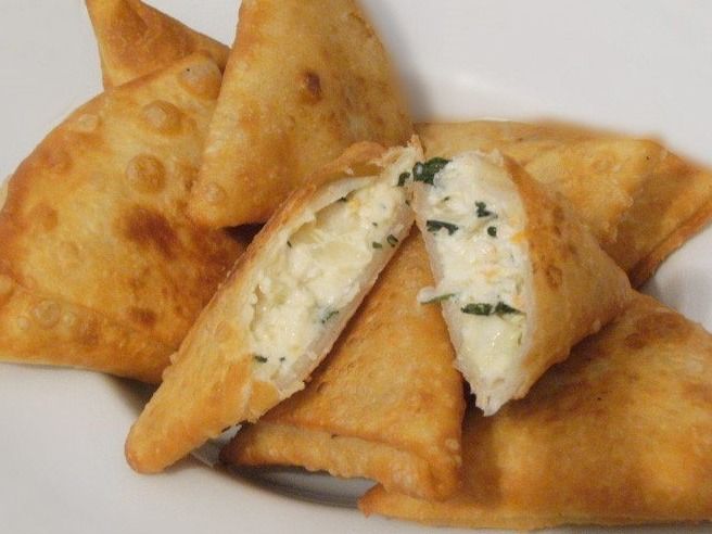 Kiri Cheese Sambousek 4 Pieces