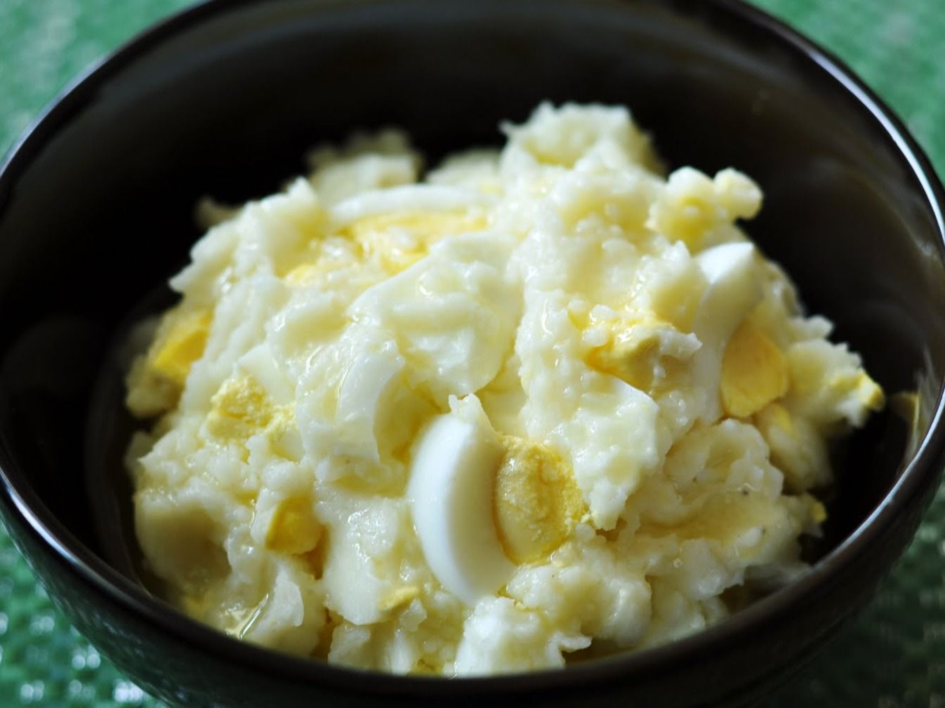 A Box Of Mashed Potatoes With Eggs