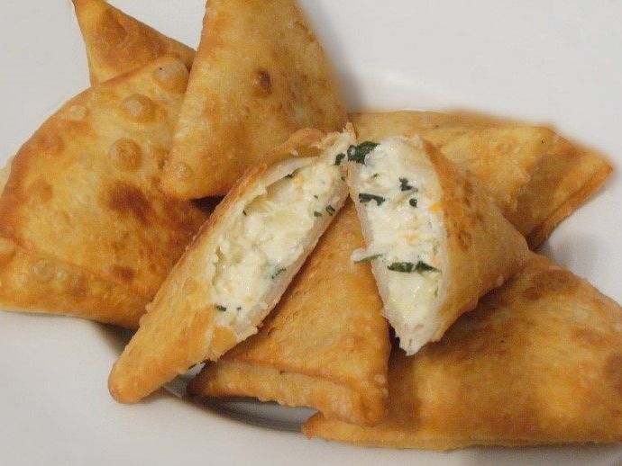 Cheese Sambousek 4 pcs