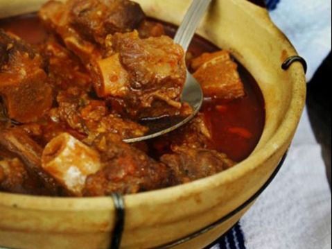 Oxtail With Onion Casserole