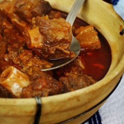Oxtail With Onion Casserole