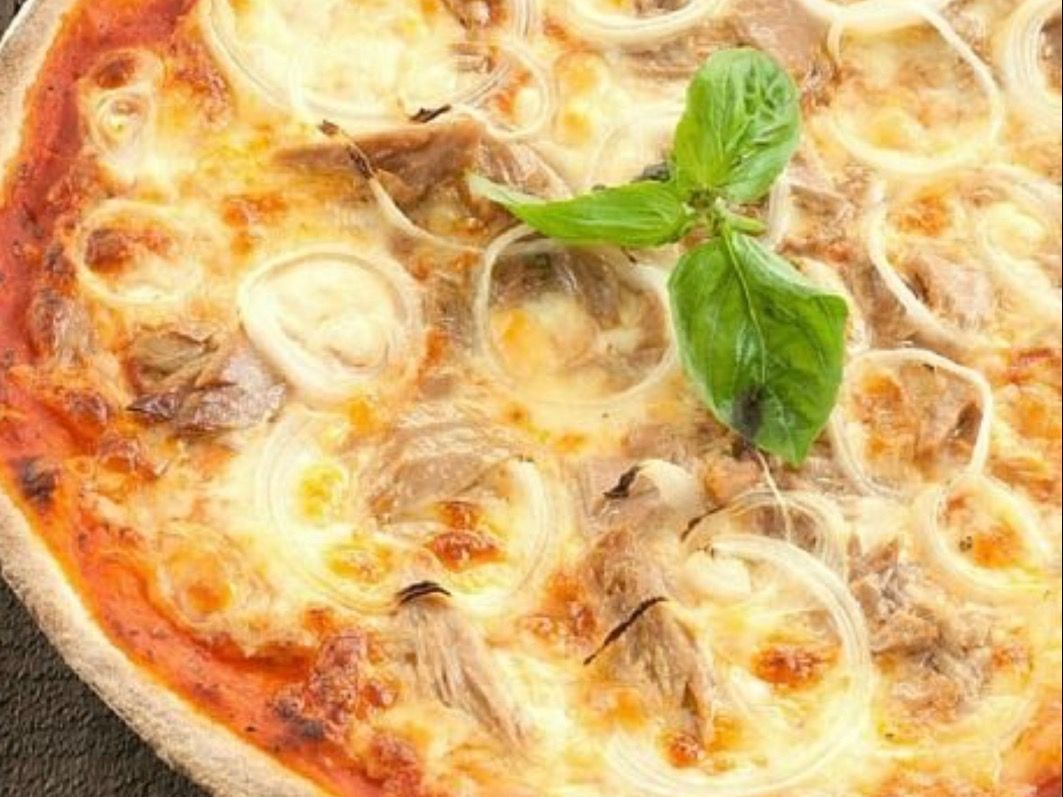 Tuna Pizza