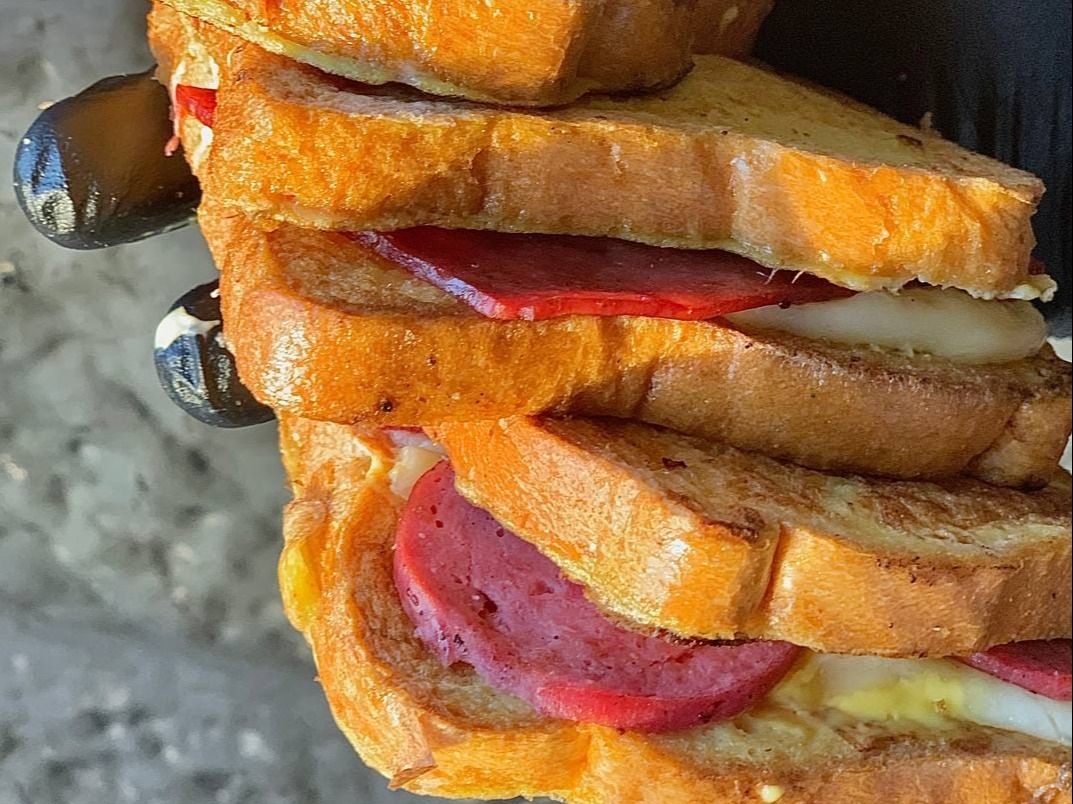 Salami toast