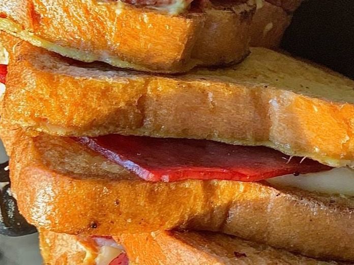 Smoked beef toast