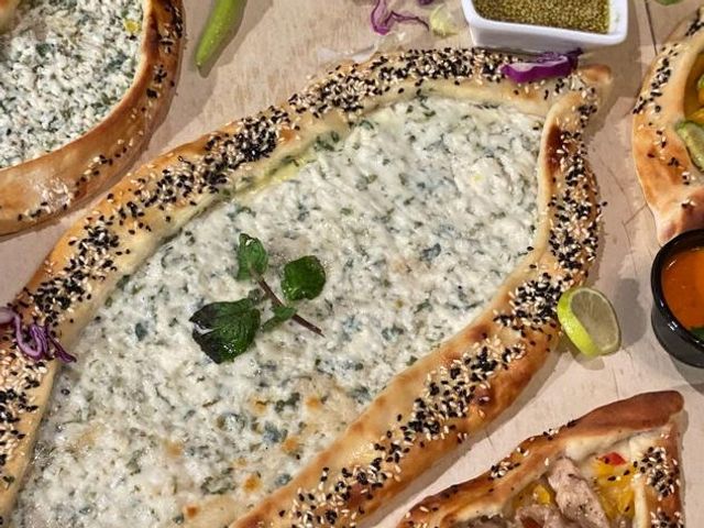 Cheese Pide
