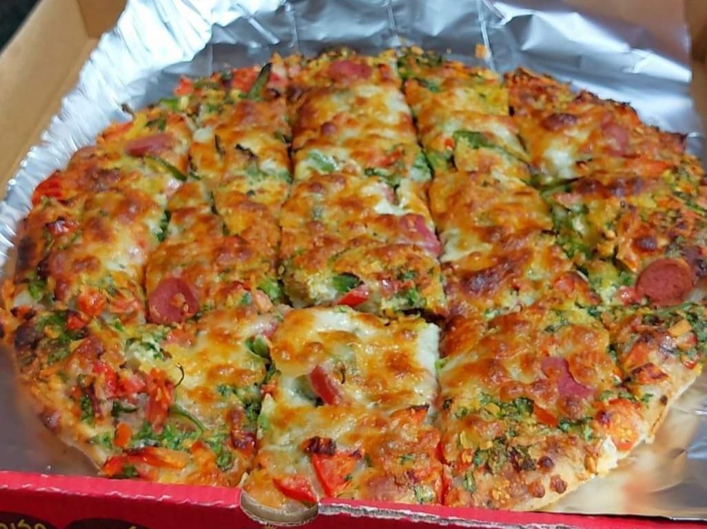 Salami Oriental Pizza