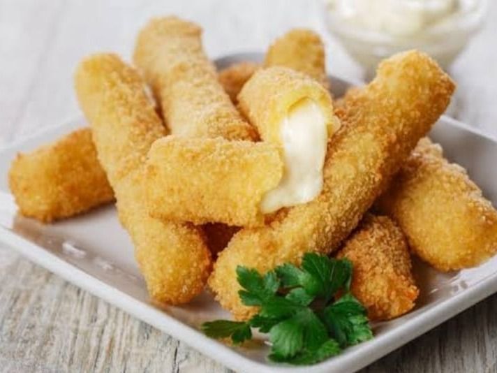 4 Pieces Mozzarella Sticks