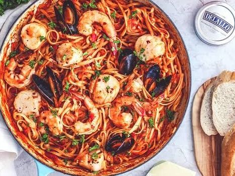 Spaghetti Pasta Shrimp Red Sauce