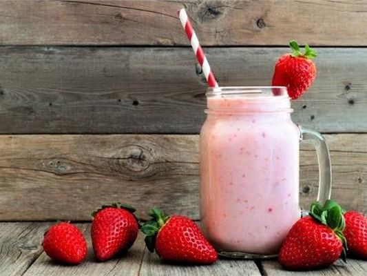 Strawberry With Mik Juice