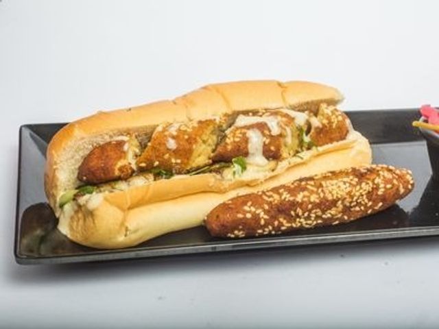 Laziz Qarmoush Sandwich