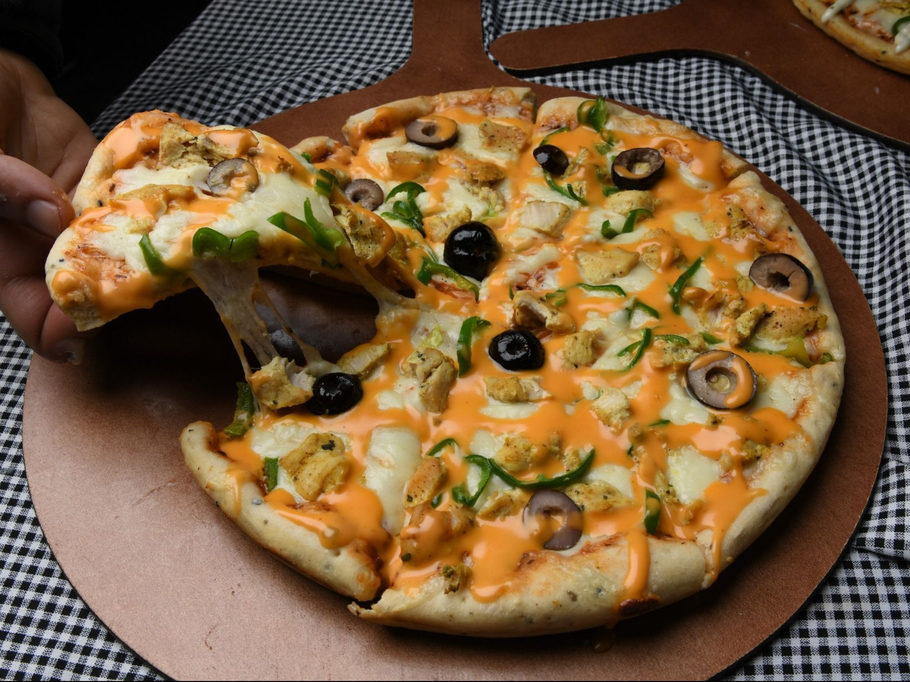 Island Chicken Pizza