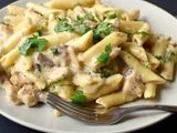 Pasta With Mashrom With White Sauce