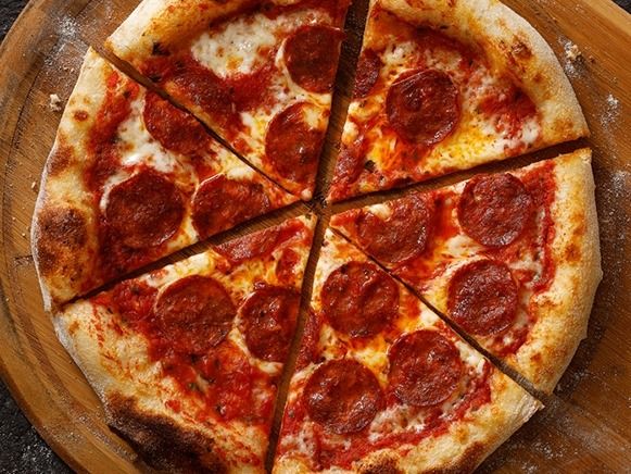 Salami Pizza