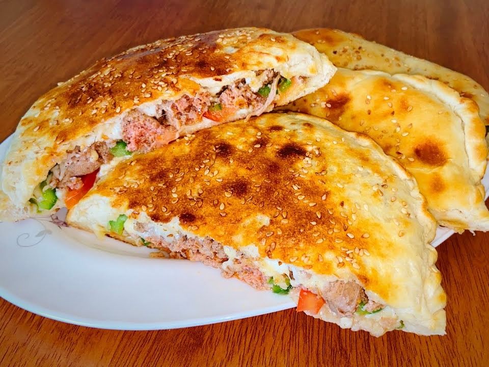 Mix Hawawshi Meat And Sausage Balady Bread With Mozzarella