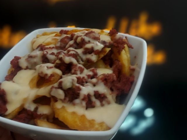Chilly Fries With Sausage And Melted Cheese