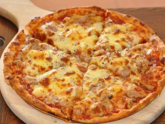 Tuna Pizza