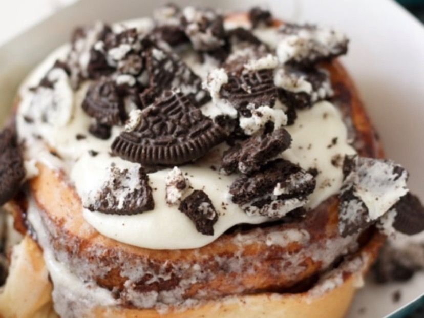 Cinnabon Roll Oreo