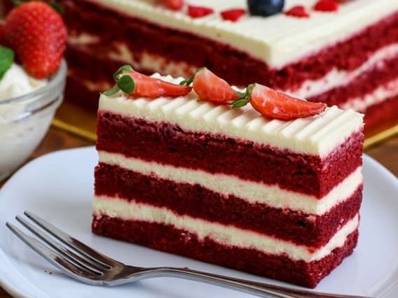 Red Velvet Cake With Strawberry