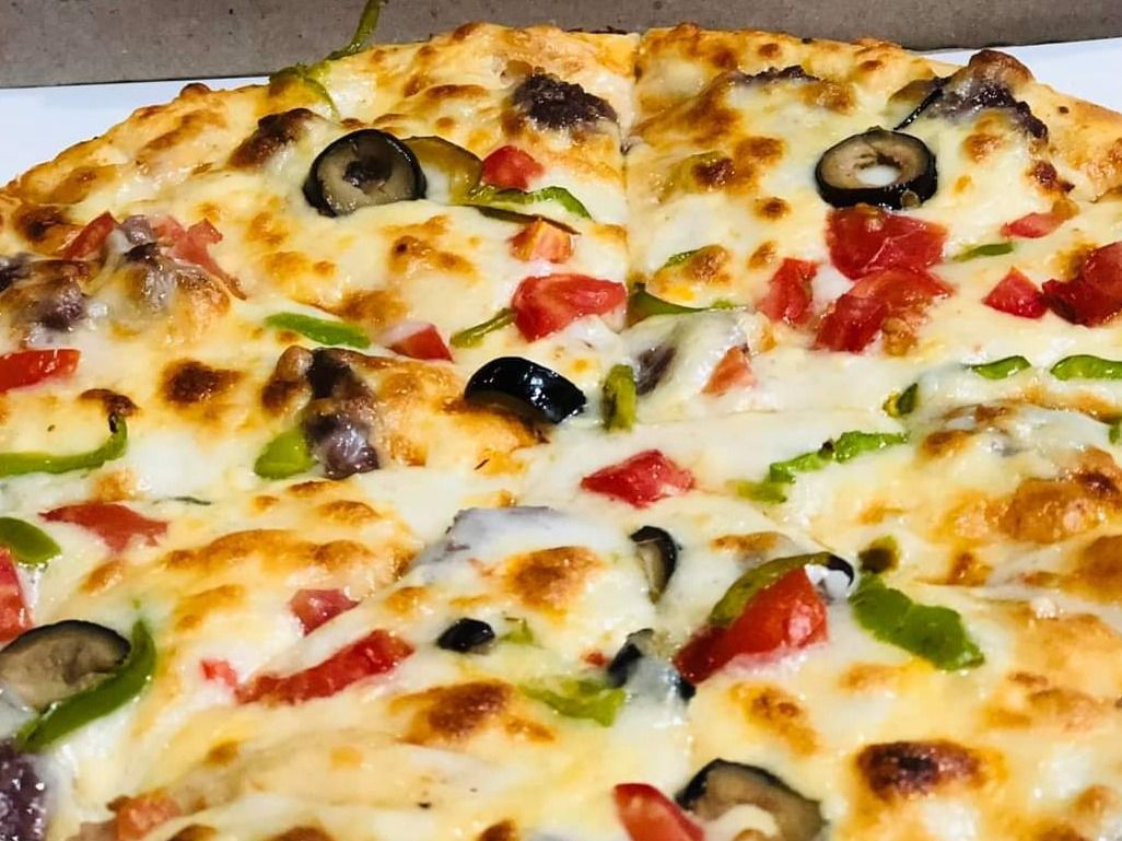Chicken Supreme Pizza