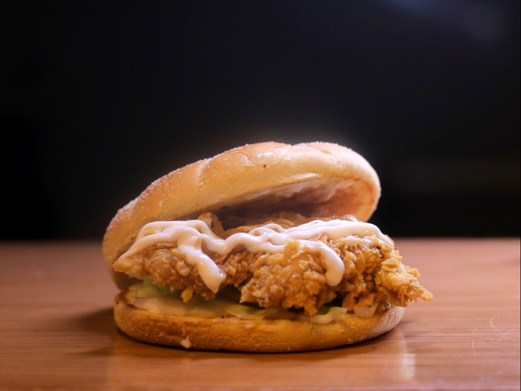Regular fried chicken sandwich