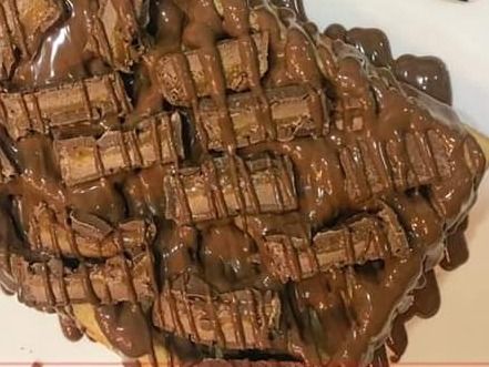 Nutella Snickers waffle