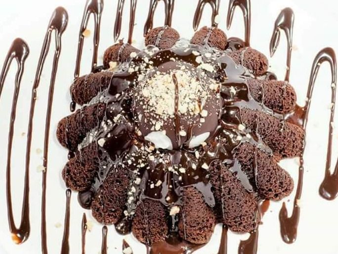 Nuts Molten Cake