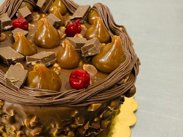 Rocher torte size 20