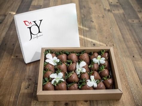 Strawberry Box 6 Pieces