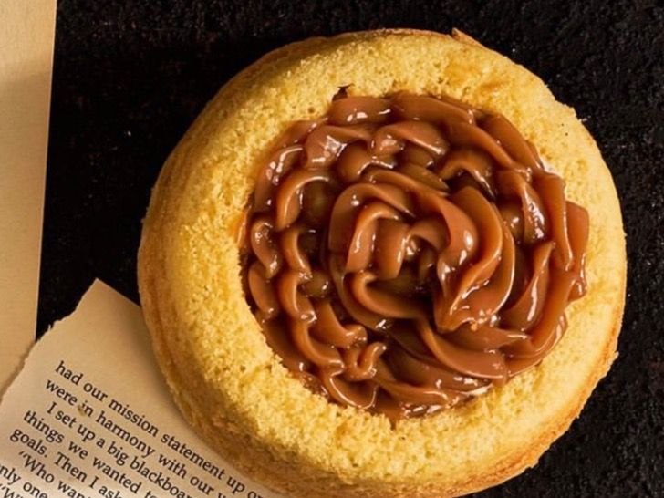 Oat Volcano cake Caramel