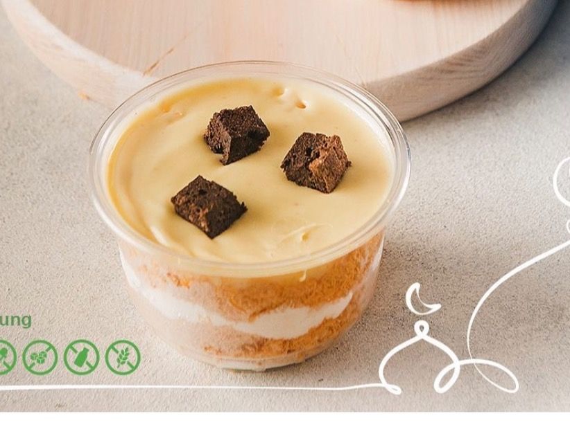 Cream Brownies Kunafa Cup