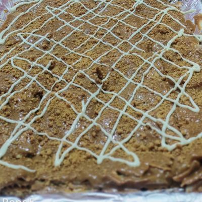 فطيرة لوتس مع بندق
