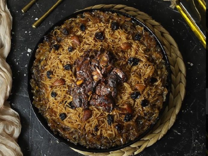 Vermicelli with lamb meat and nuts