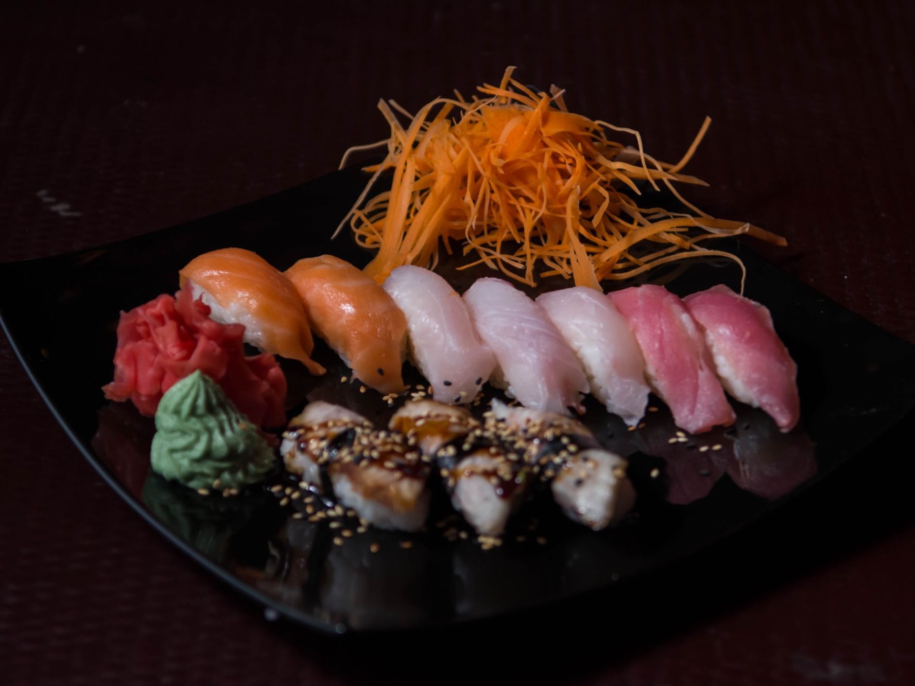 Nigiri Sushi Moriawase 12 Pieces Platter