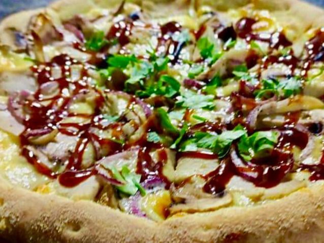 Alfredo Chicken BBQ Pizza