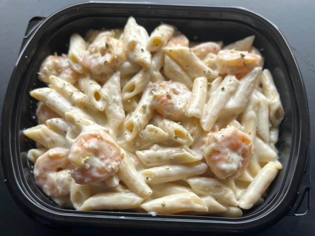 Shrimp pasta white sauce
