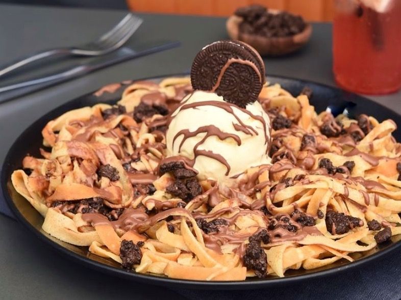 Oreo Fettuccine Crepe
