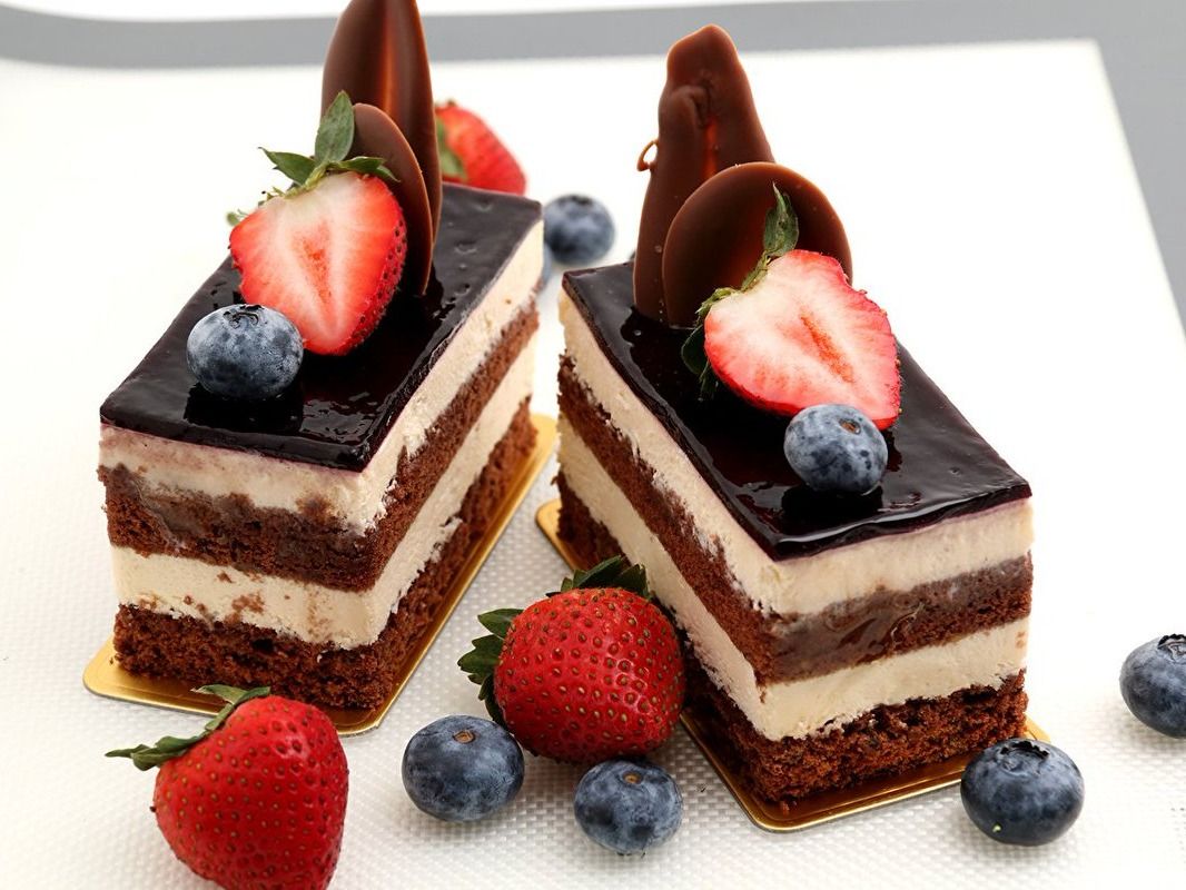 Special Gateau white or chocolate