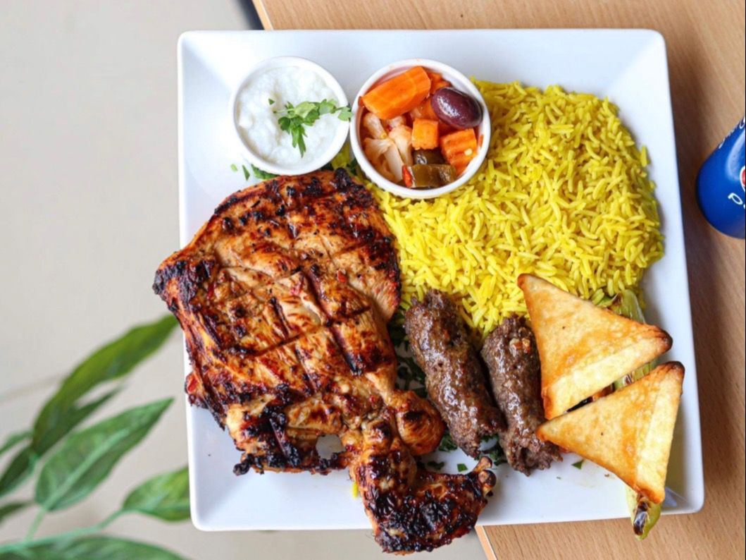 Single Meal, 1/4 Chicken Breast With Meat Kofta And Samosa