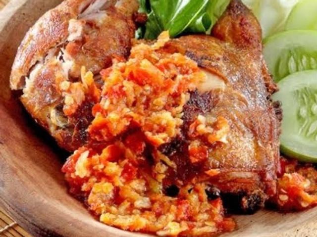 Ayam Penyet