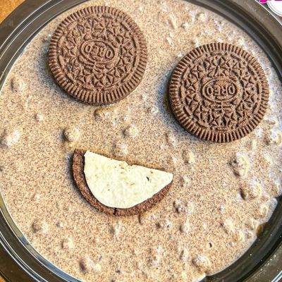 Roz B-Laban With Oreo Spread