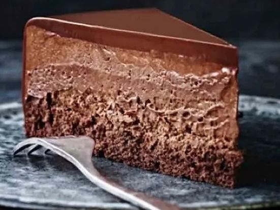 Fudge Cake Nutella Slice