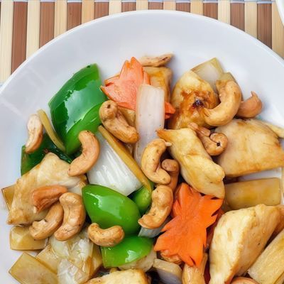 C04_Diced Chicken W/Cashew
