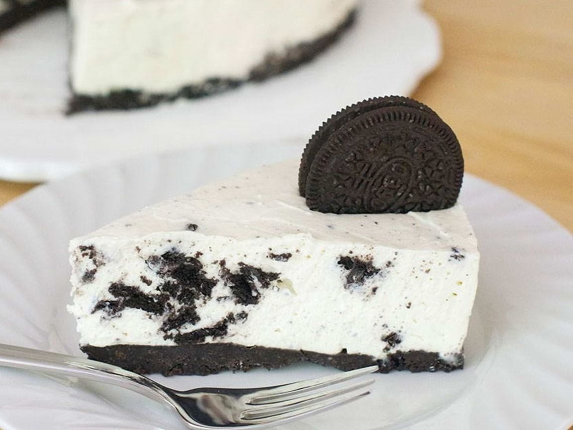 White Chocolate And Oreo Cheesecake
