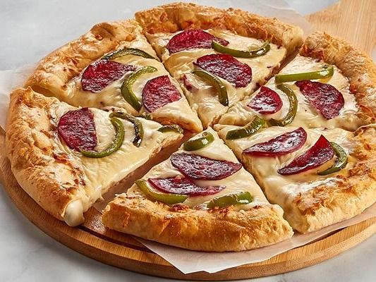 Salami Pizza