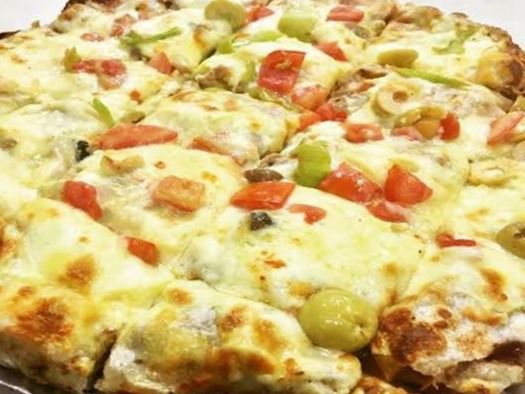 Roumi Cheese Oriental pizza