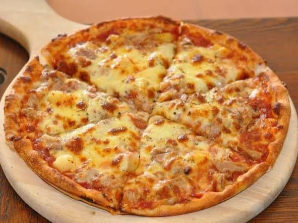 Tuna Pizza