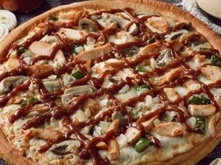 Italian BBQ chicken pizza