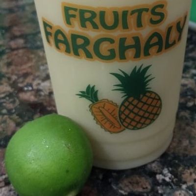 Sugarcane With Lemon Juice
