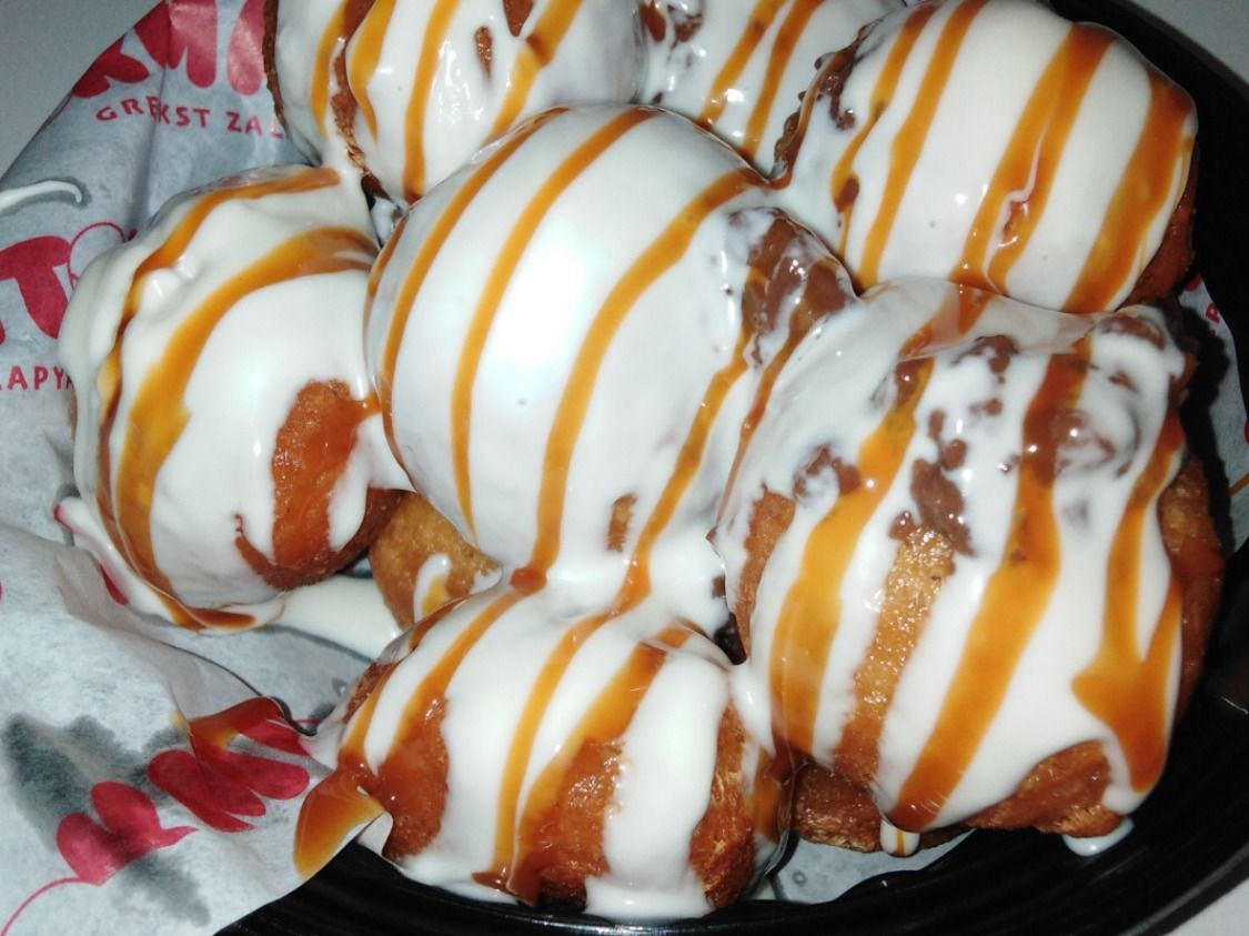 Zeus Lokmatos with White Chocolate, Caramel and Nuts